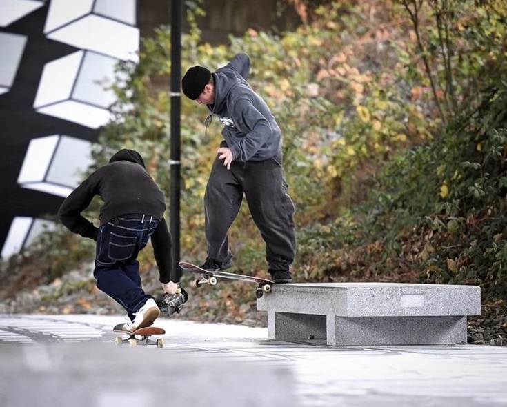 Mahon Skate Park - RDS granite bench